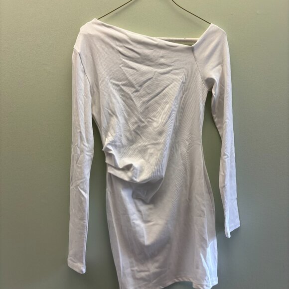 ZARA ASYMMETRICAL LONG SLEEVE WHITE MINI DRESS - Picture 3 of 3